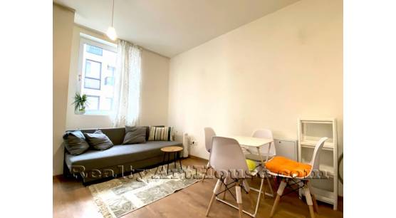 2-стаен апартамент в Кв. Кръстова вада на ул. Хаага